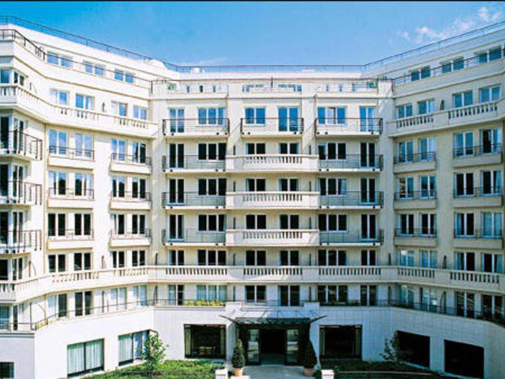 Altamira Aparthotel Issy-les-Moulineaux Exterior photo